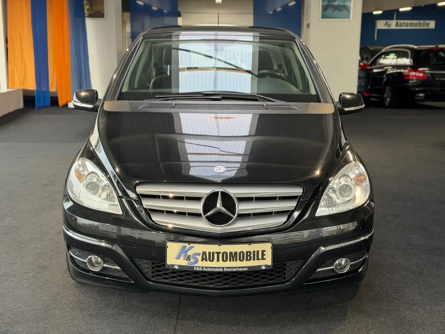 Mercedes-Benz B 180 *SITZH.*KLIMA*ALU*PDC Schwarz - 2