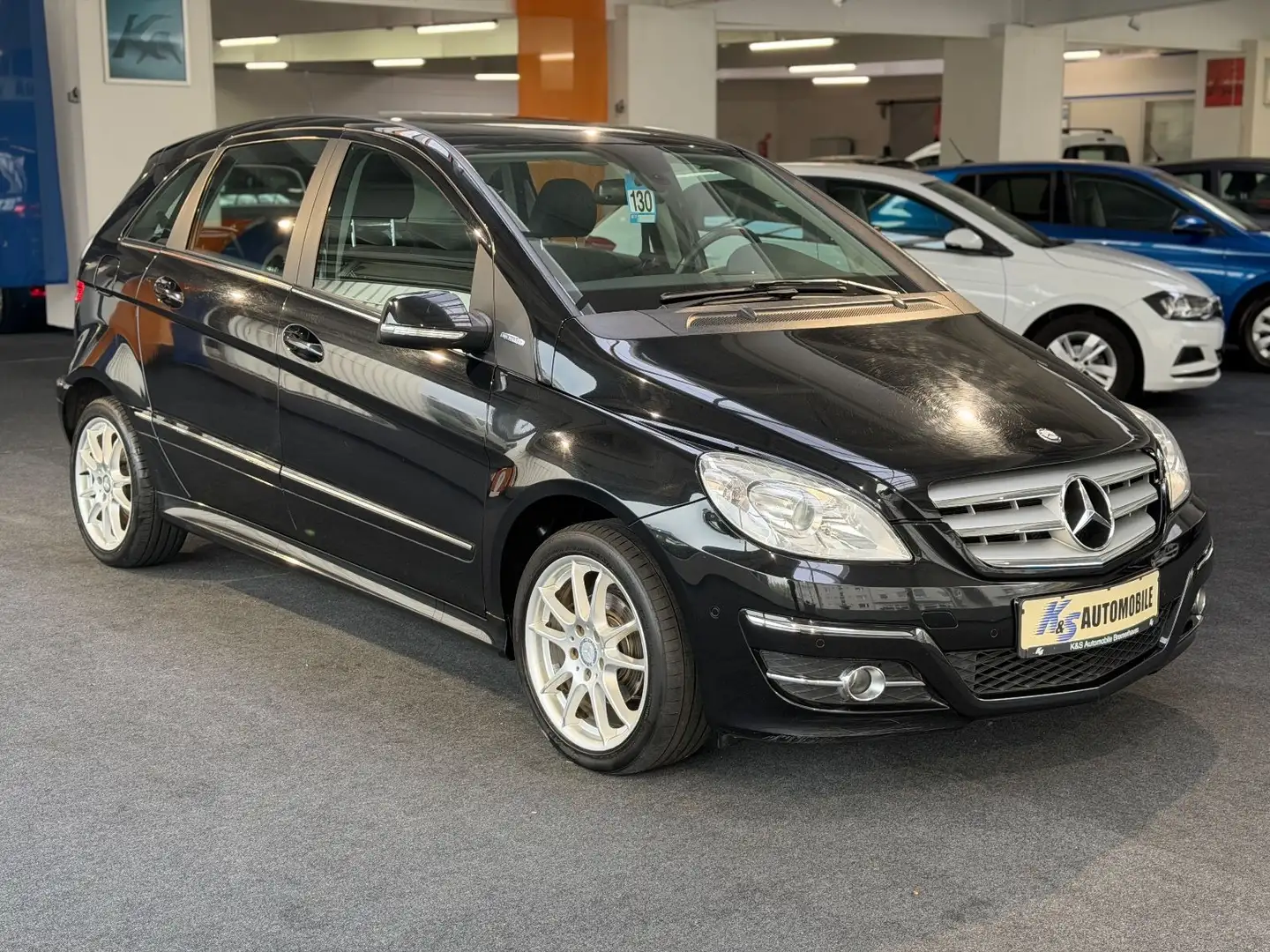 Mercedes-Benz B 180 *SITZH.*KLIMA*ALU*PDC Schwarz - 1