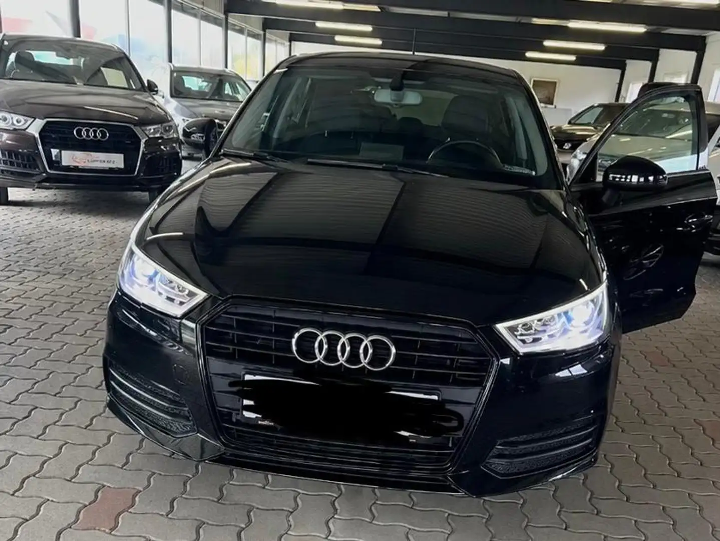 Audi A1 A1 SB 1,0 TFSI intense/ Design/8fach Schwarz - 1