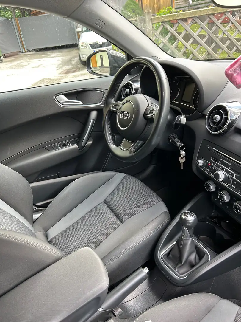 Audi A1 A1 SB 1,0 TFSI intense/ Design/8fach Schwarz - 2
