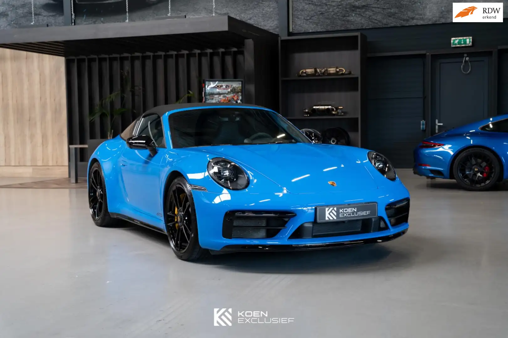 Porsche 992 992 3.0 4 GTS Targa (2022, NL) PCCB, Burmester, Sp Blauw - 1