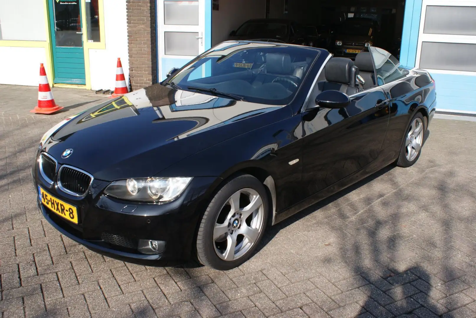 BMW 320 3-serie Cabrio 320i Executive Nero - 1