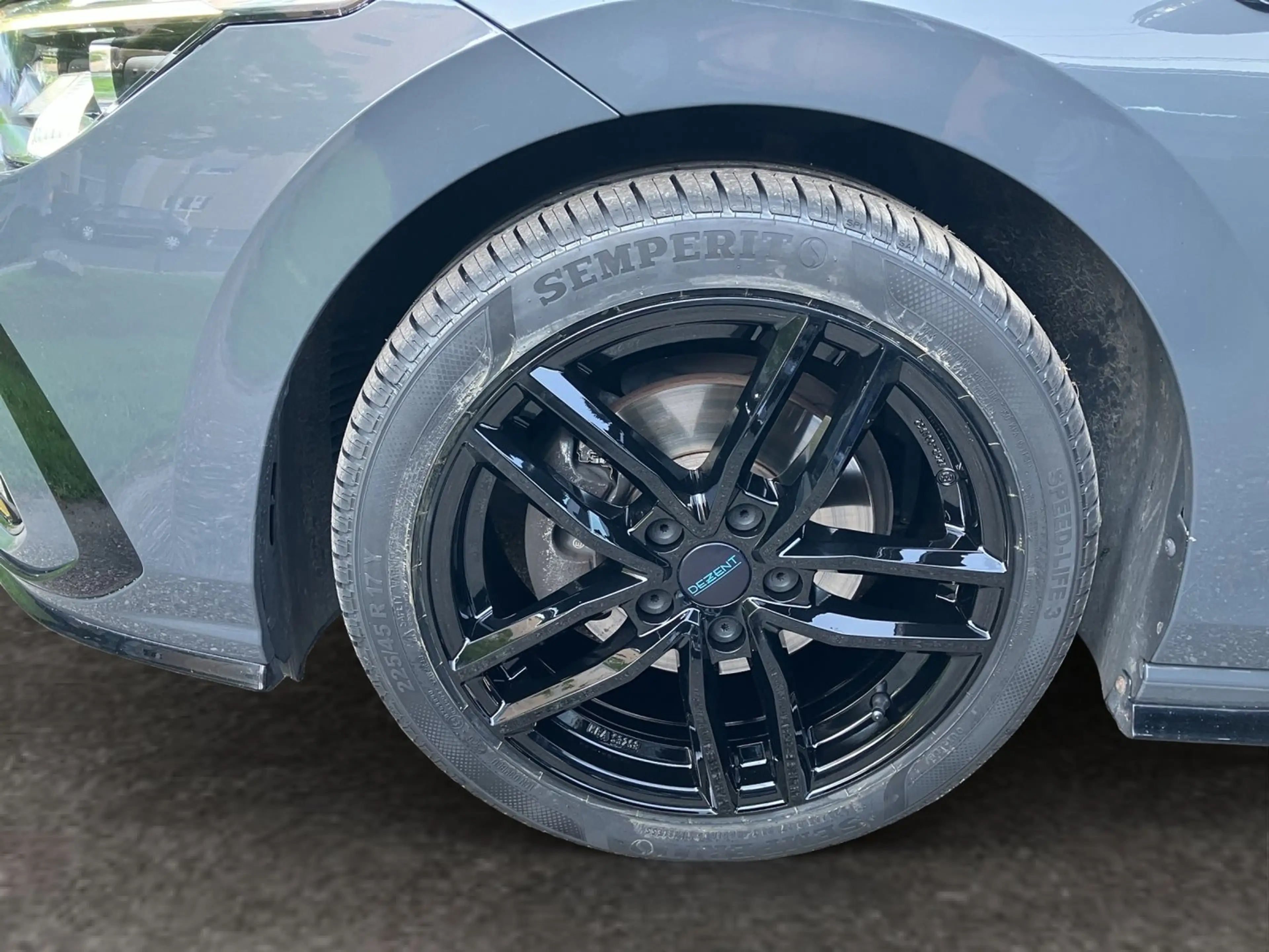 Volkswagen Golf R R-Line TSI — photo 15