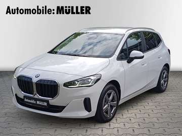Active Tourer i Park-Assistent AHK-klappbar Navi D