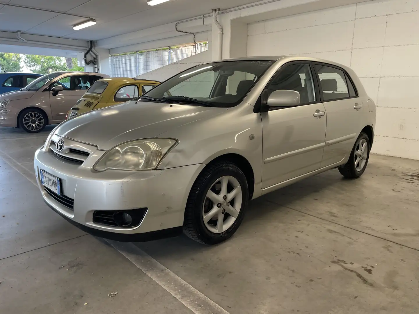 Toyota Corolla 5p 1.4 d-4d 90cv - 2