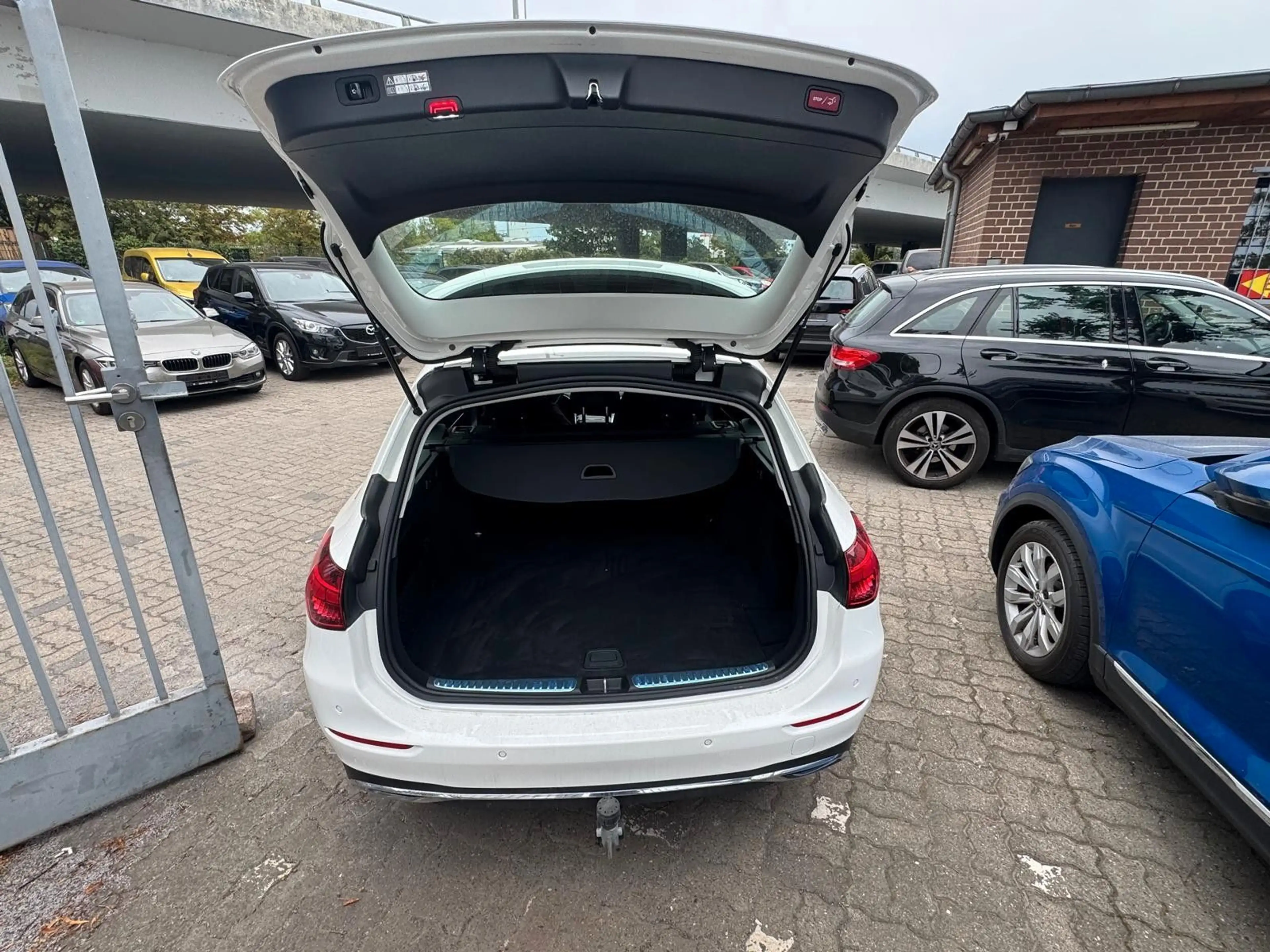 Mercedes-Benz C 220 d Avantgarde 9G-Tr/360°MBUX — photo 7