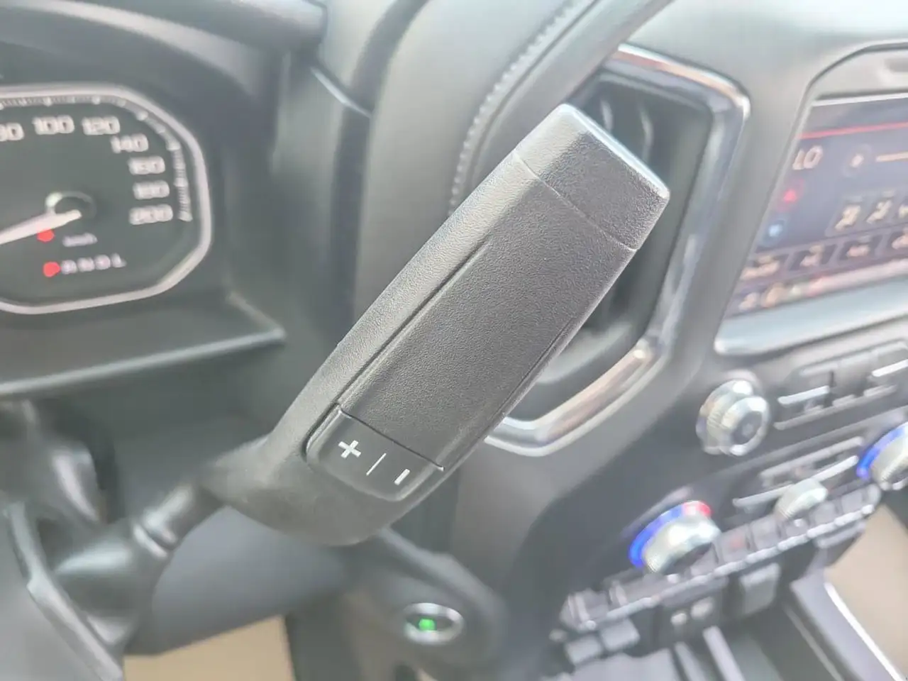 GMC Sierra 1500 photo GMC Sierra 1500