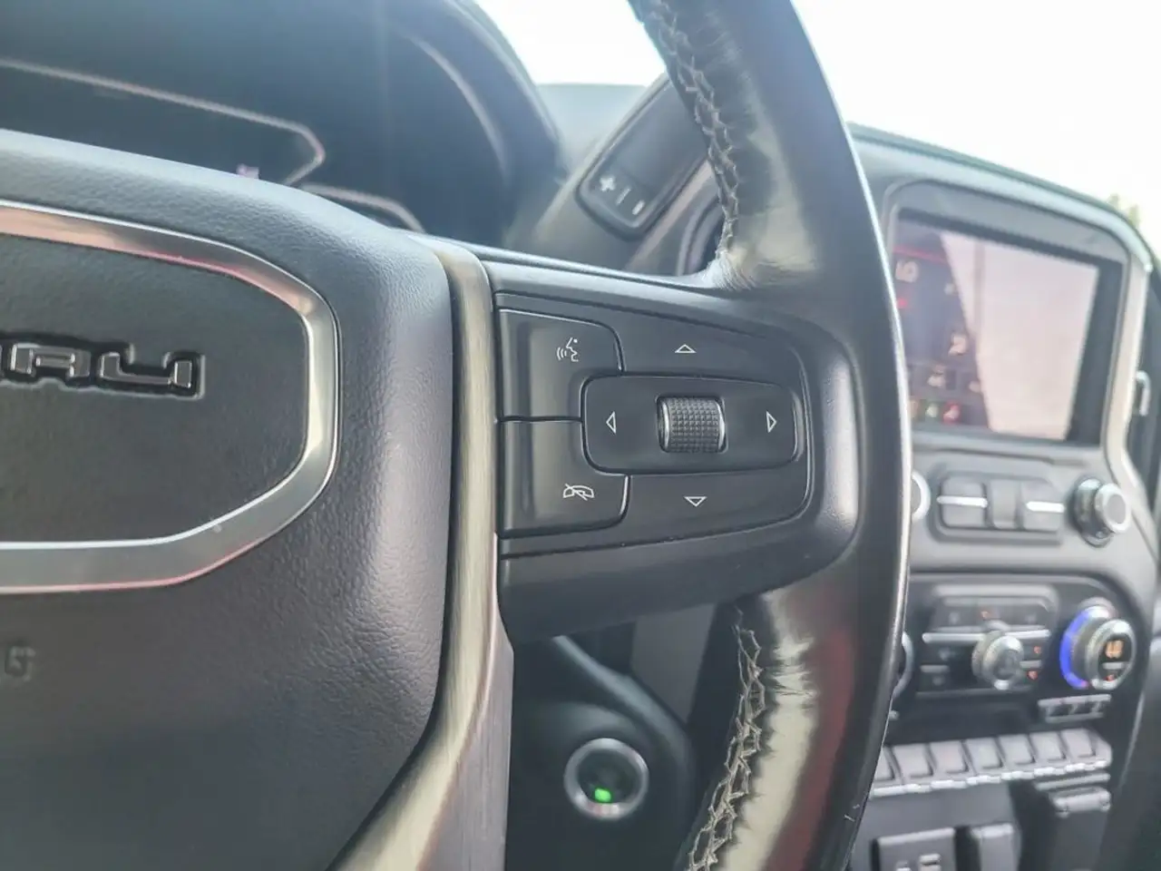 GMC Sierra 1500 photo GMC Sierra 1500