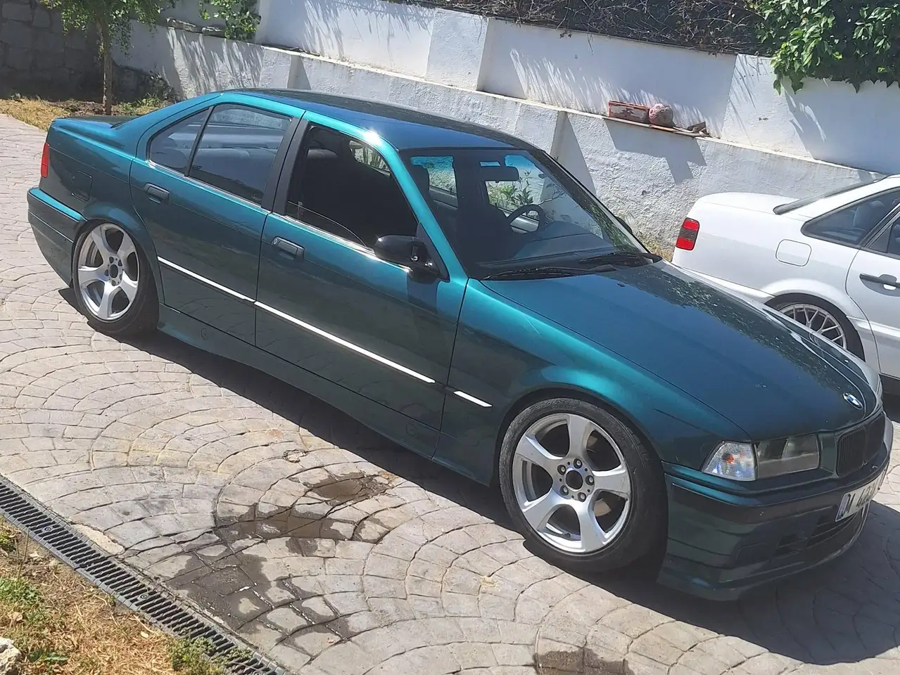 BMW 320i, foto 3