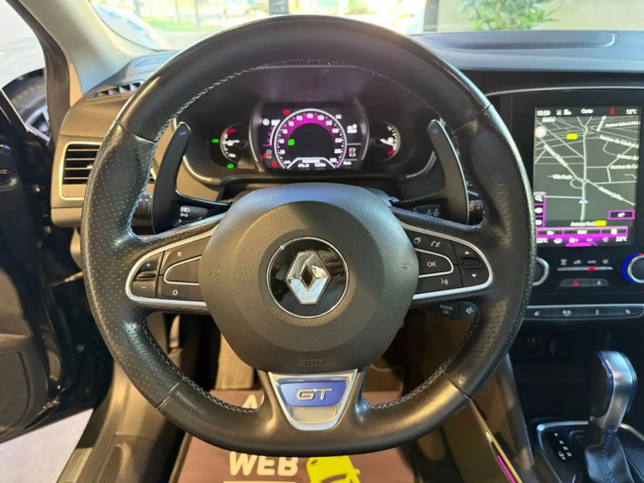 Renault Megane Berline — photo 19