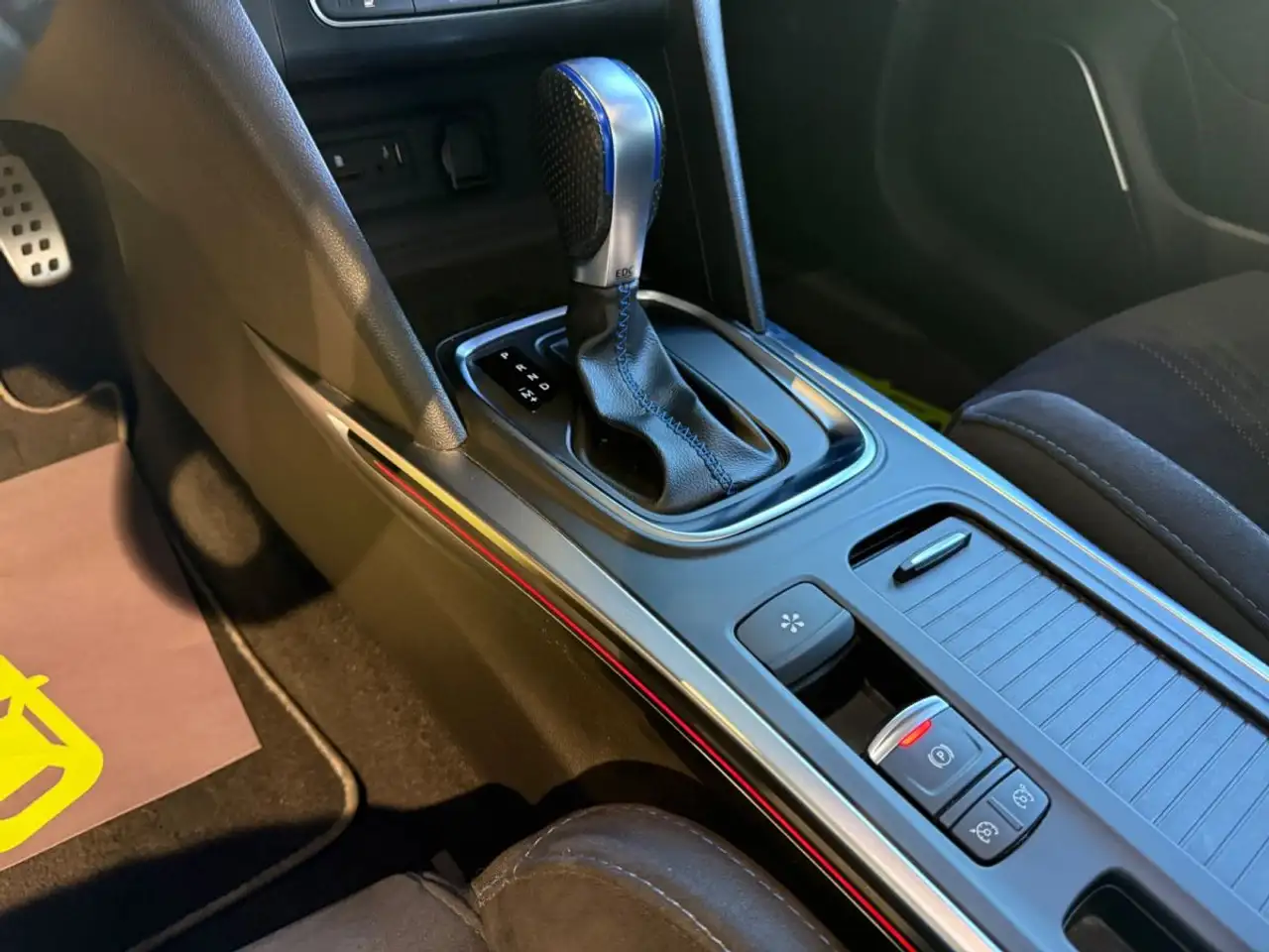 Renault Megane Berline — photo 29