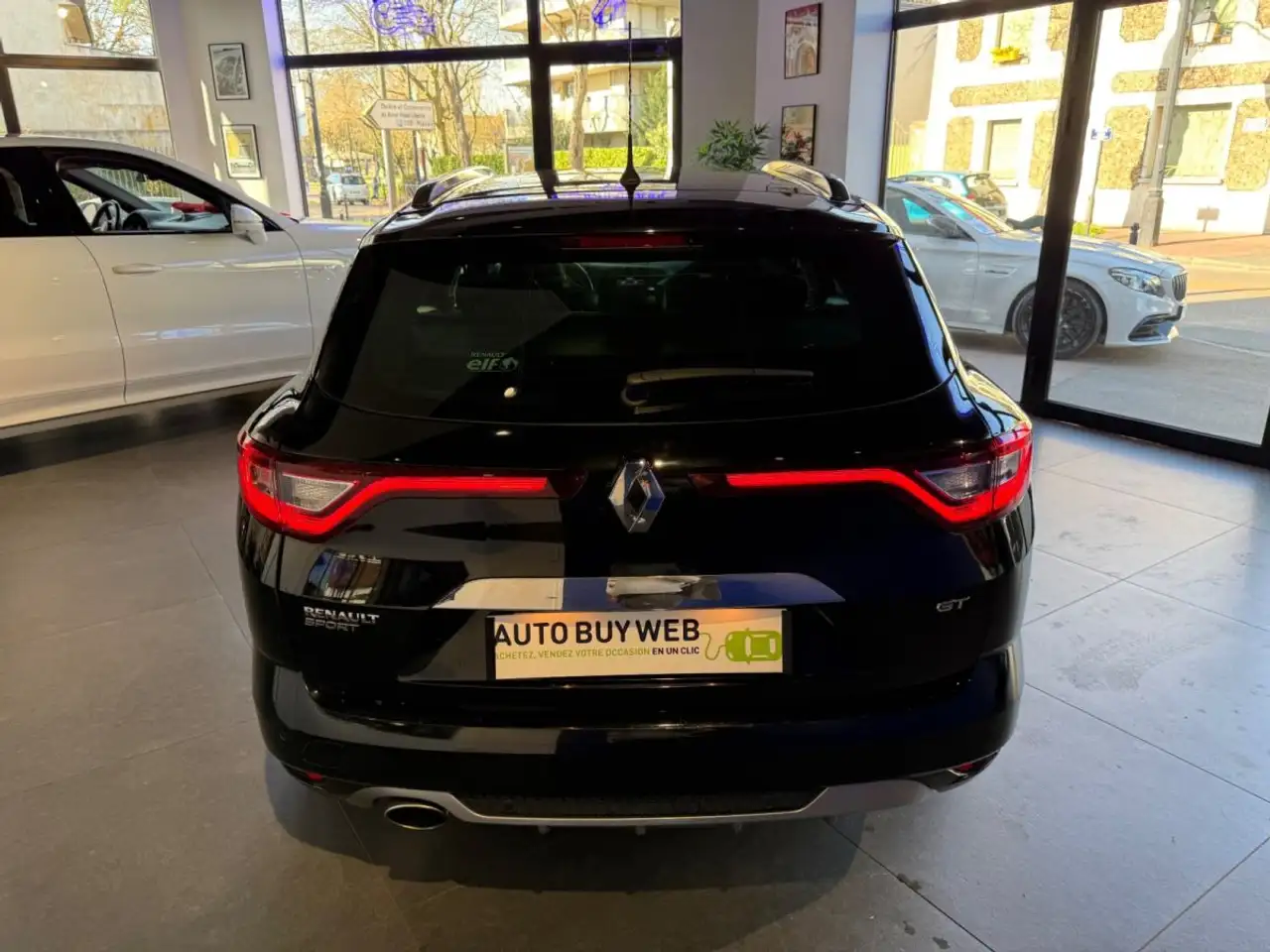 Renault Megane Berline — photo 38