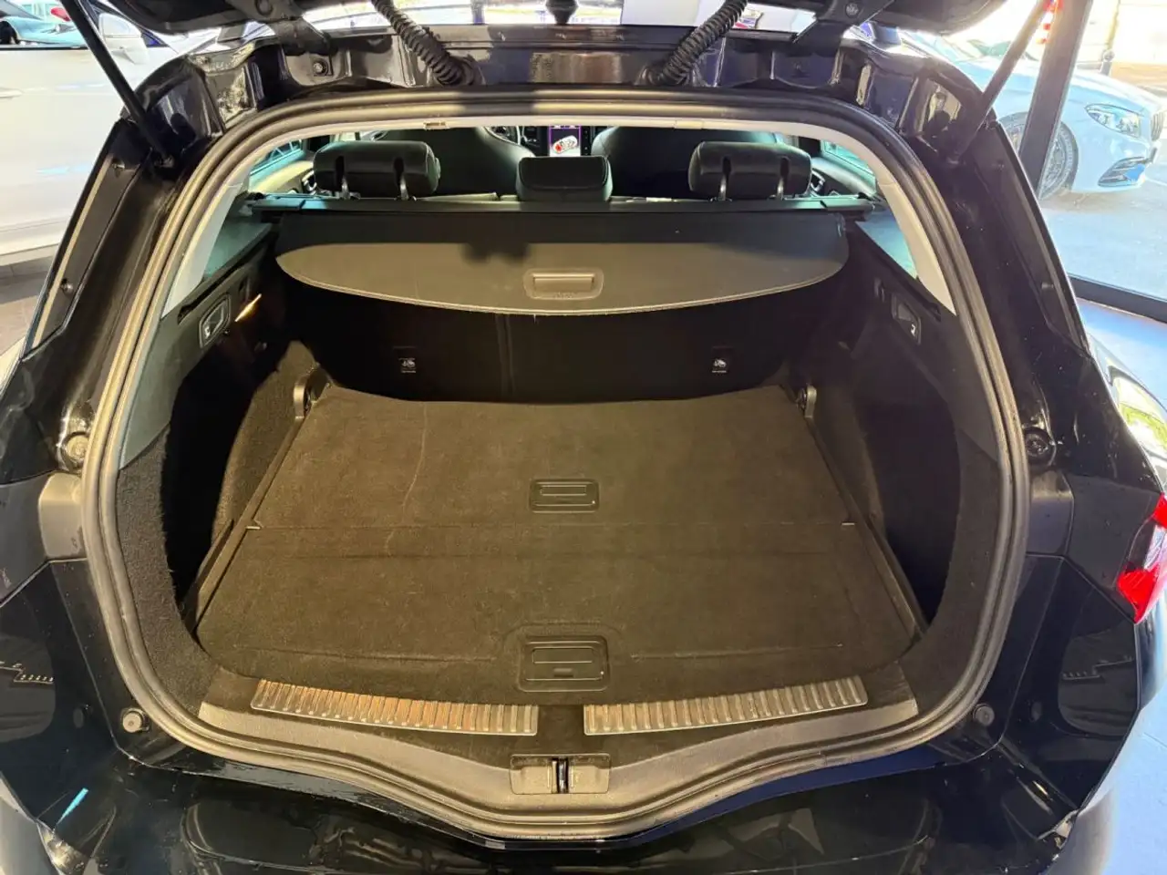 Renault Megane Berline — photo 13
