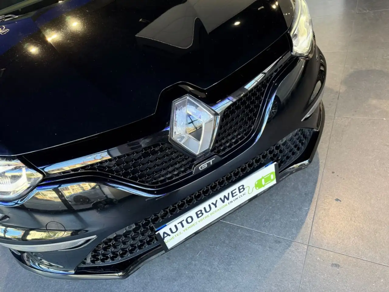 Renault Megane Berline — photo 36