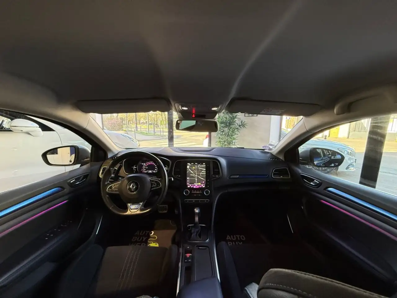 Renault Megane Berline — photo 17