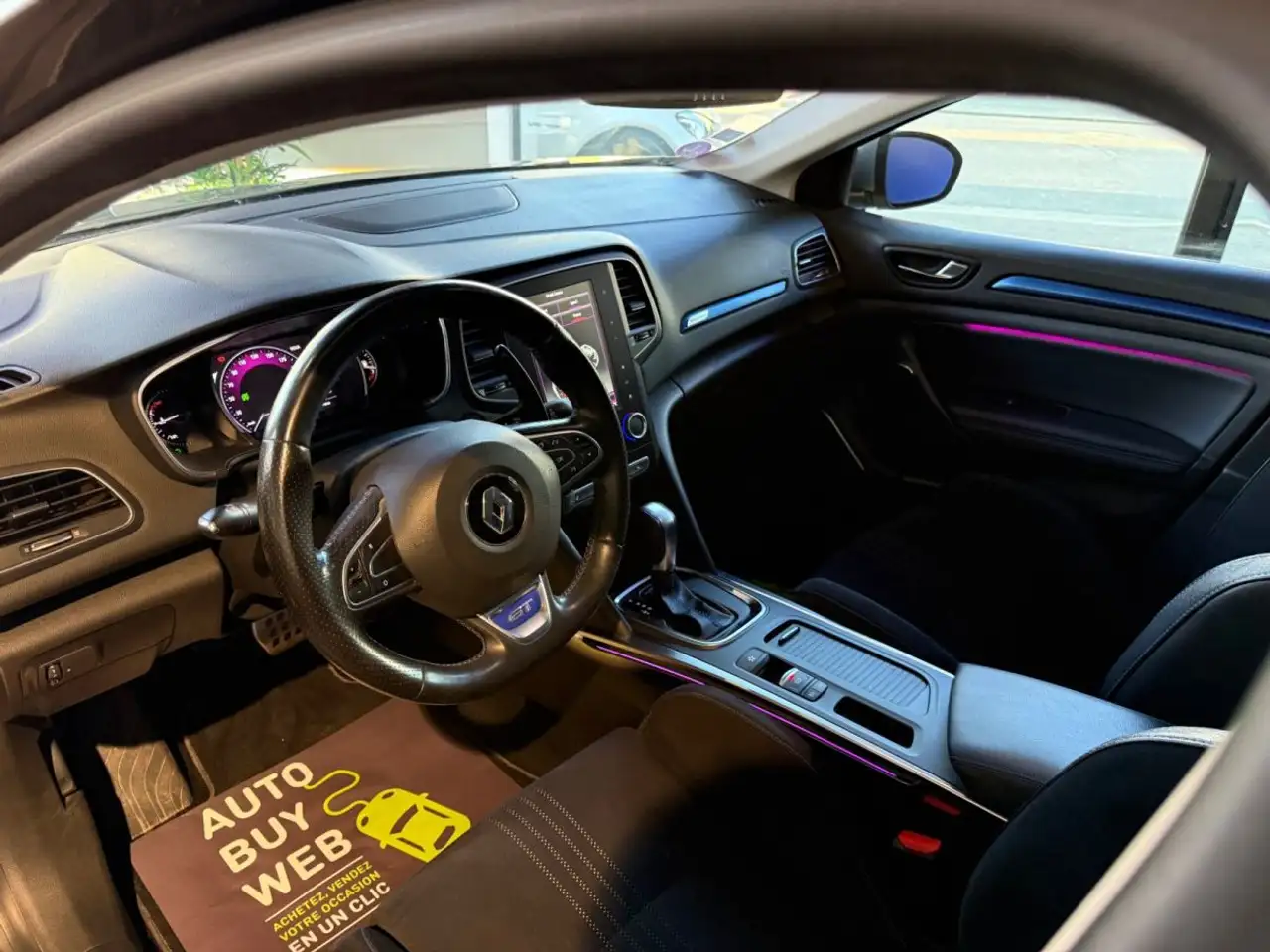 Renault Megane Berline — photo 8