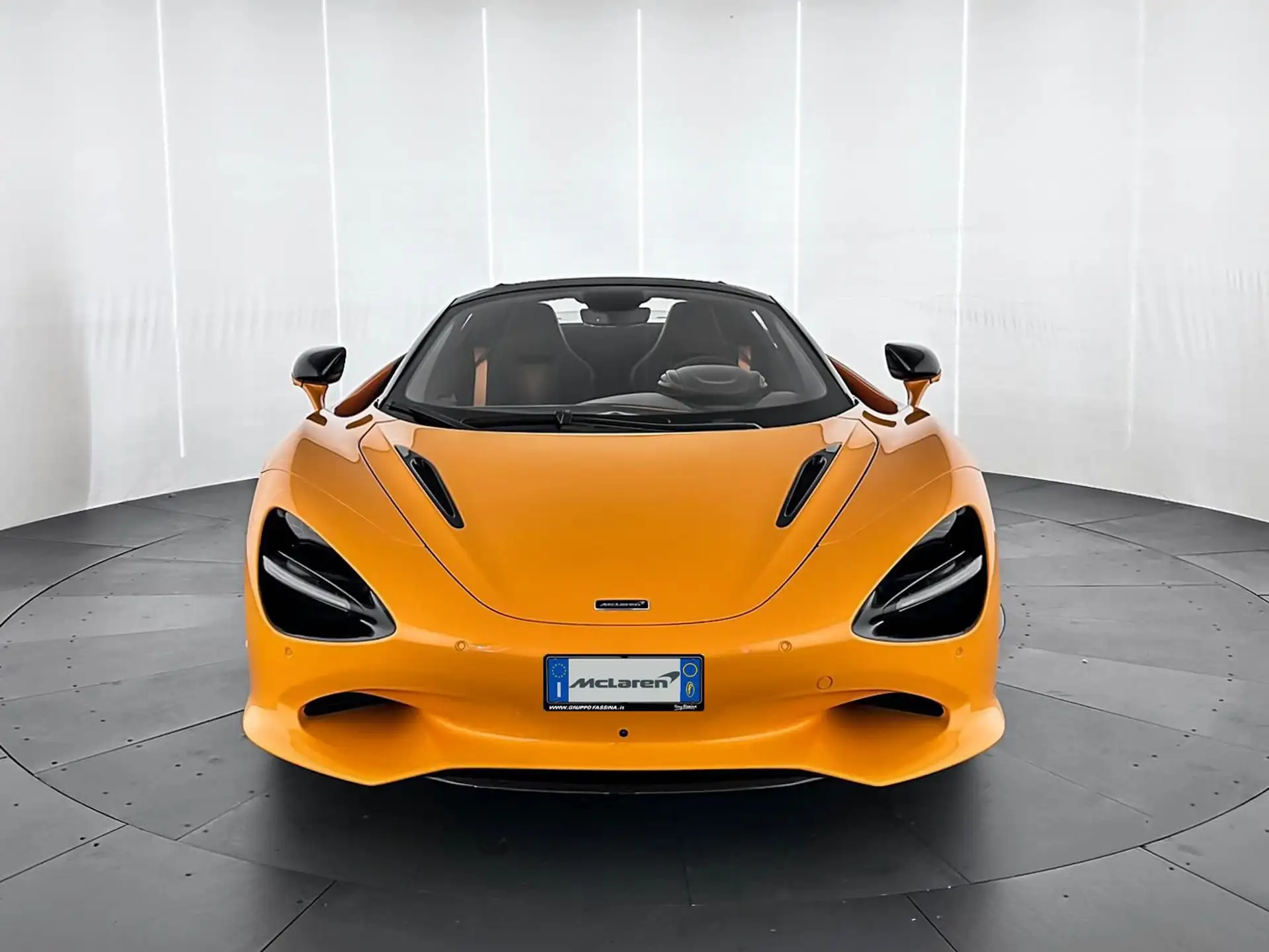 맥라렌 750S 750 2026 주황 사진 2