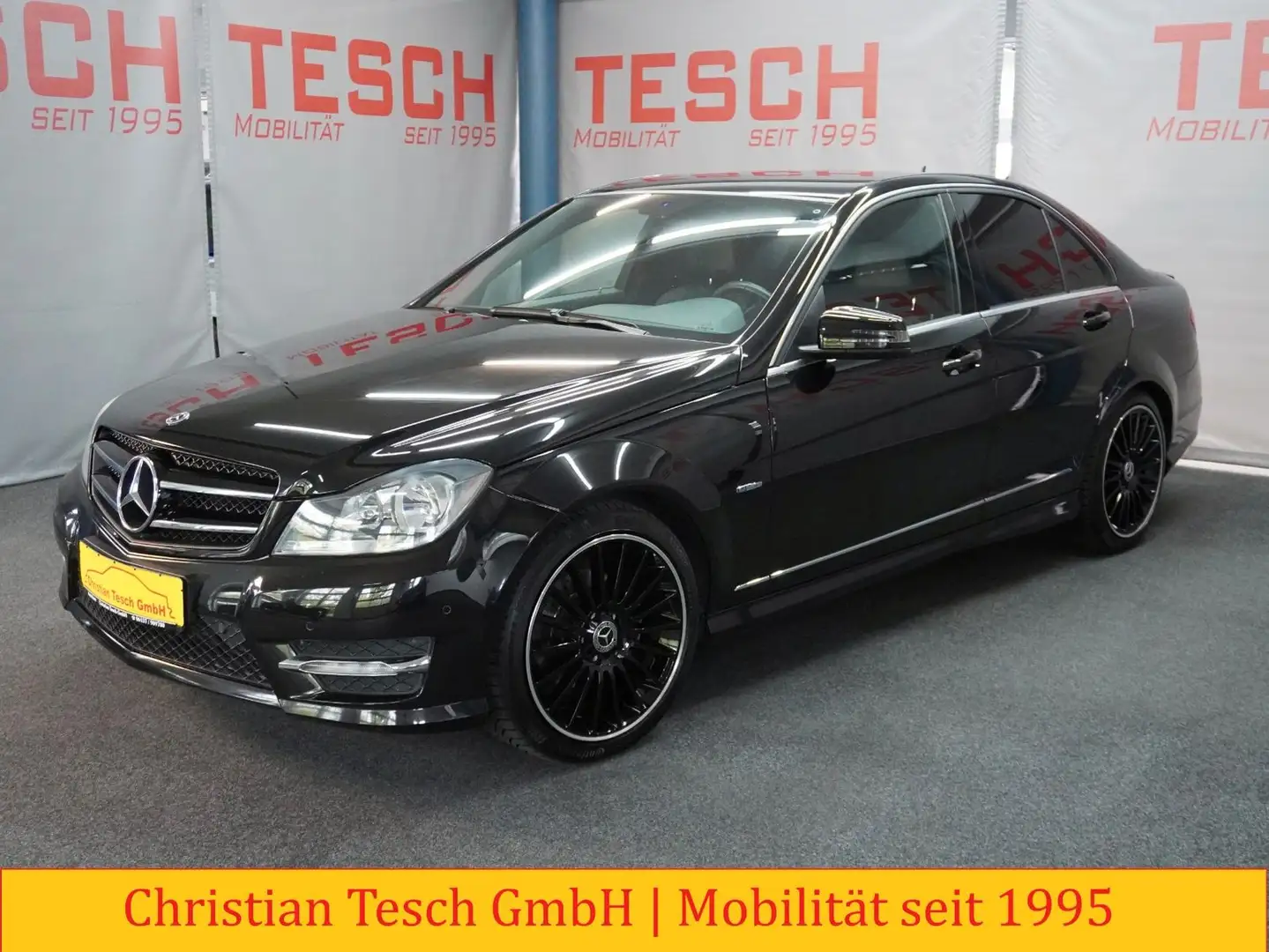 Mercedes-Benz C 180 CGI BE AMG-Line NAVI BT PDC SHZ Schwarz - 1