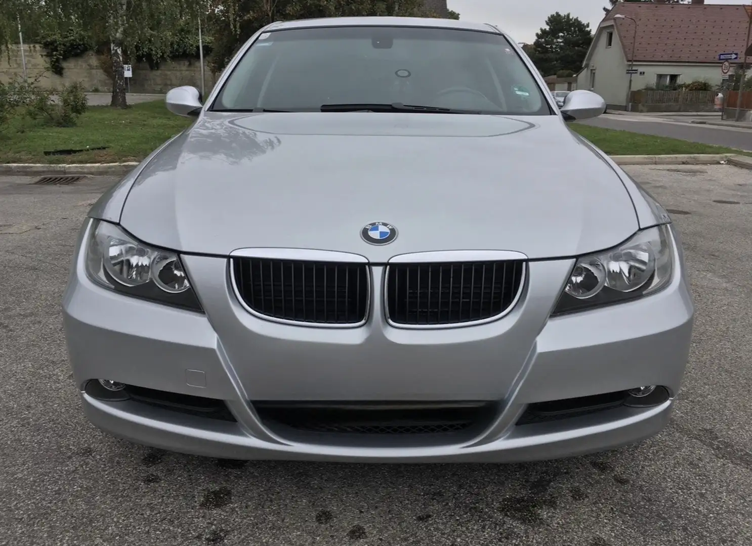 BMW 318 318d Österreich-Paket - 1