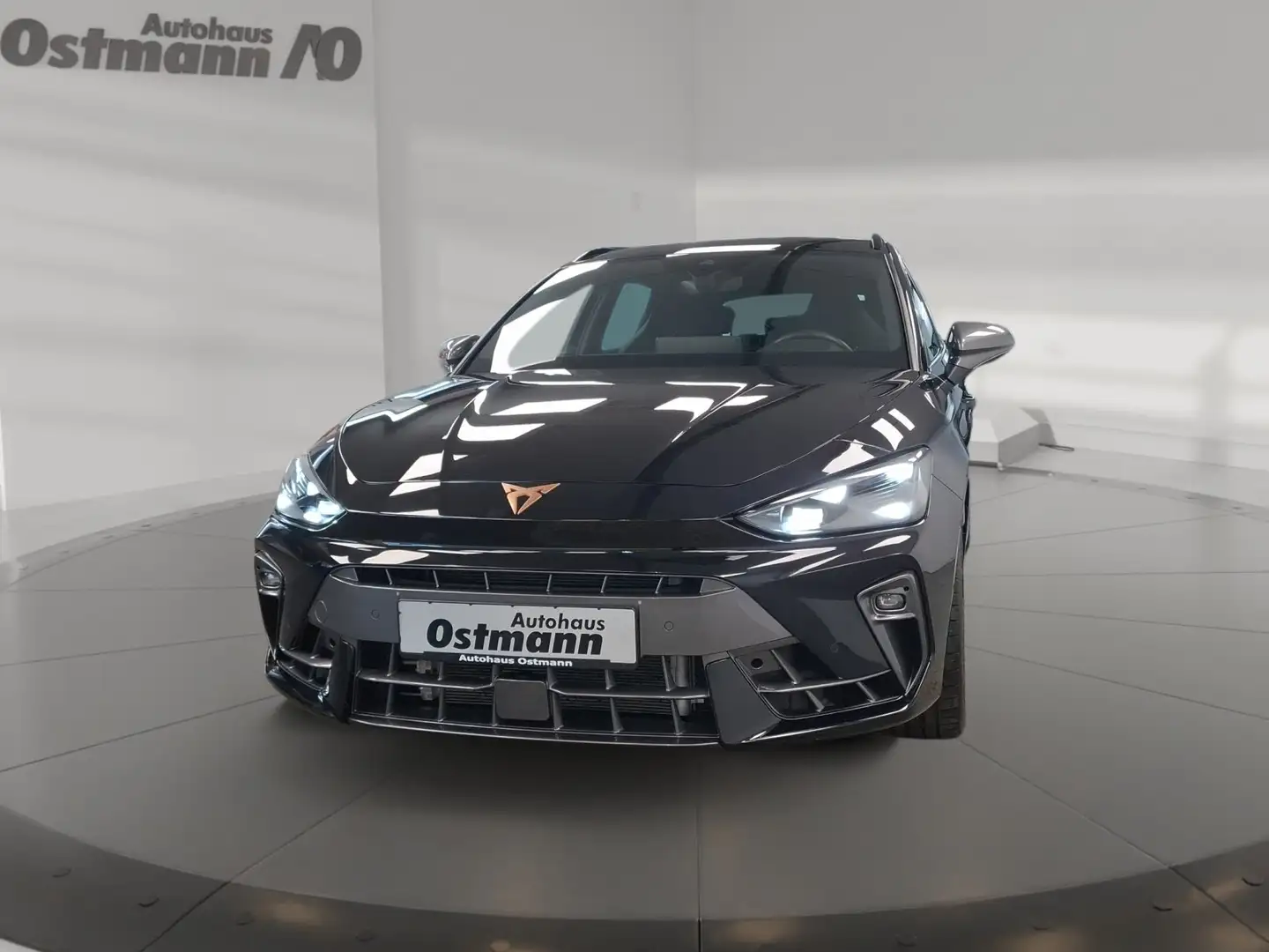 CUPRA Leon Sportstourer 2.0 TSI 4Drive VZ DCC RFK Schwarz - 1