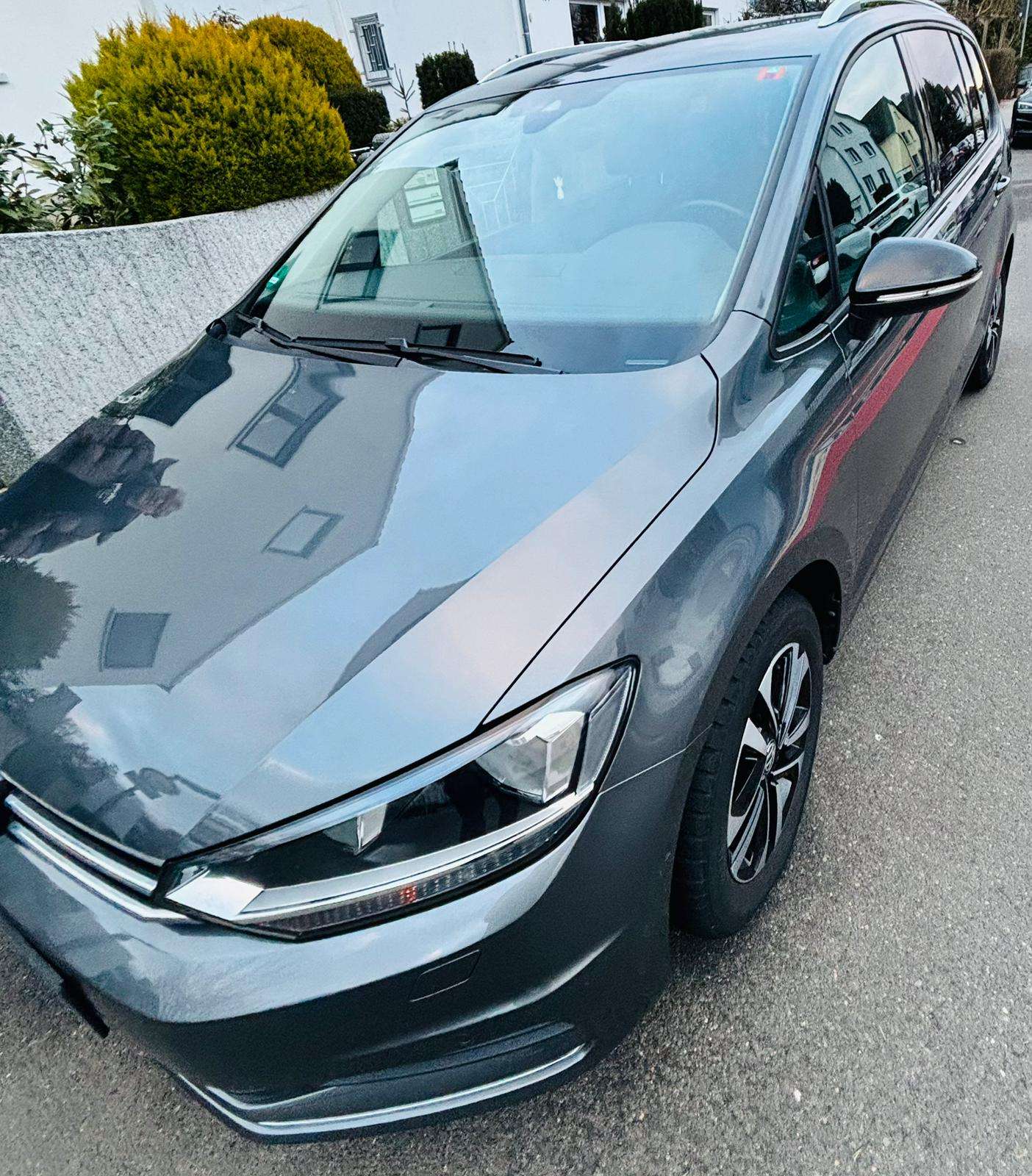 Second hand Volkswagen Touran 2.0