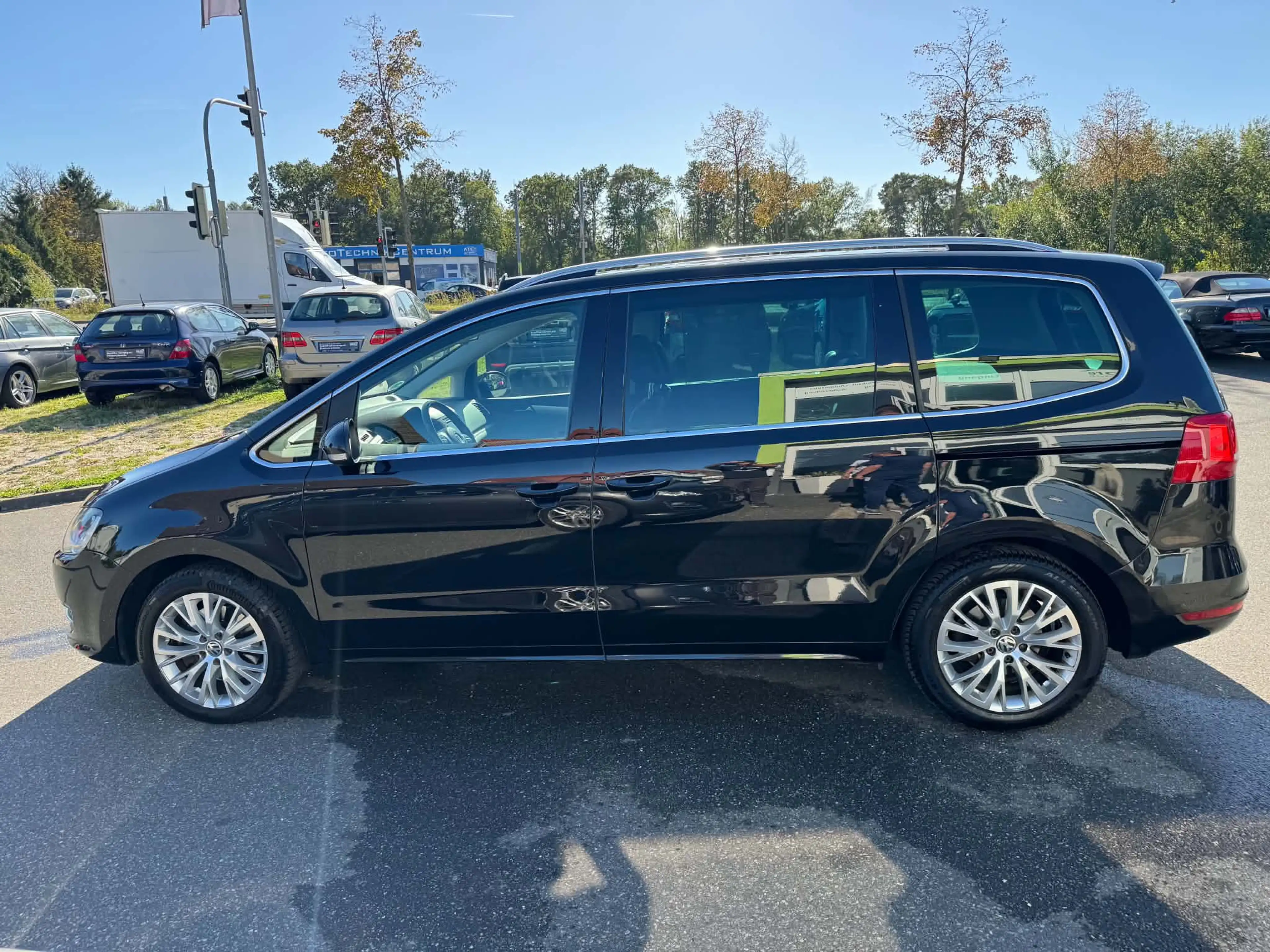 Volkswagen Sharan Highline BMT PDC - Panorama - SHZ — photo 4