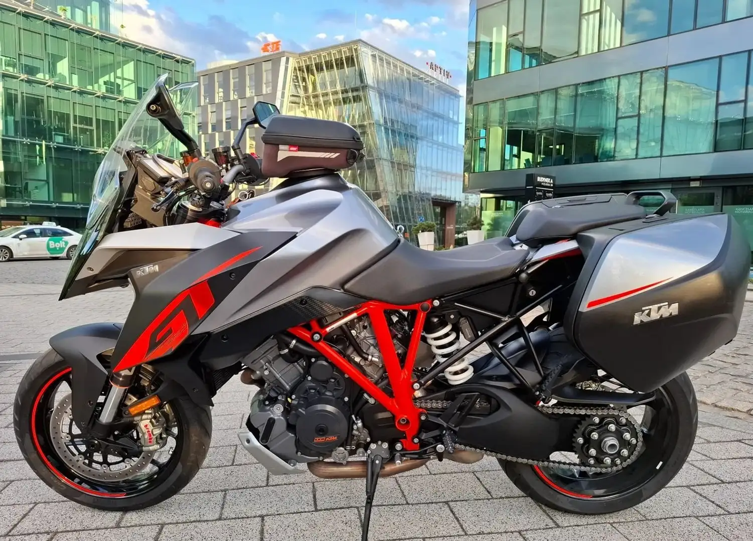 KTM 1290 Super Duke GT Оранжевий - 1