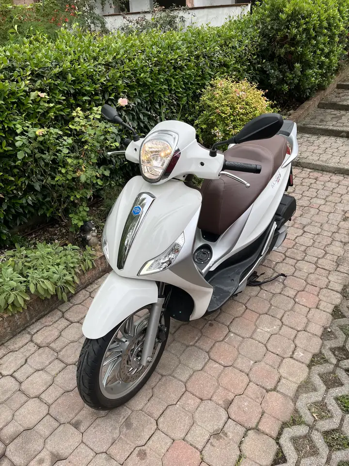 Piaggio Medley 125