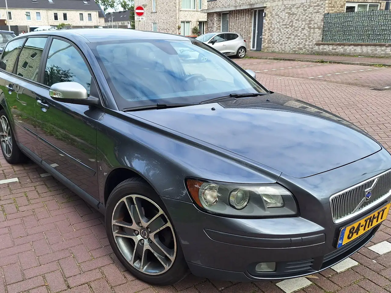 Volvo V50