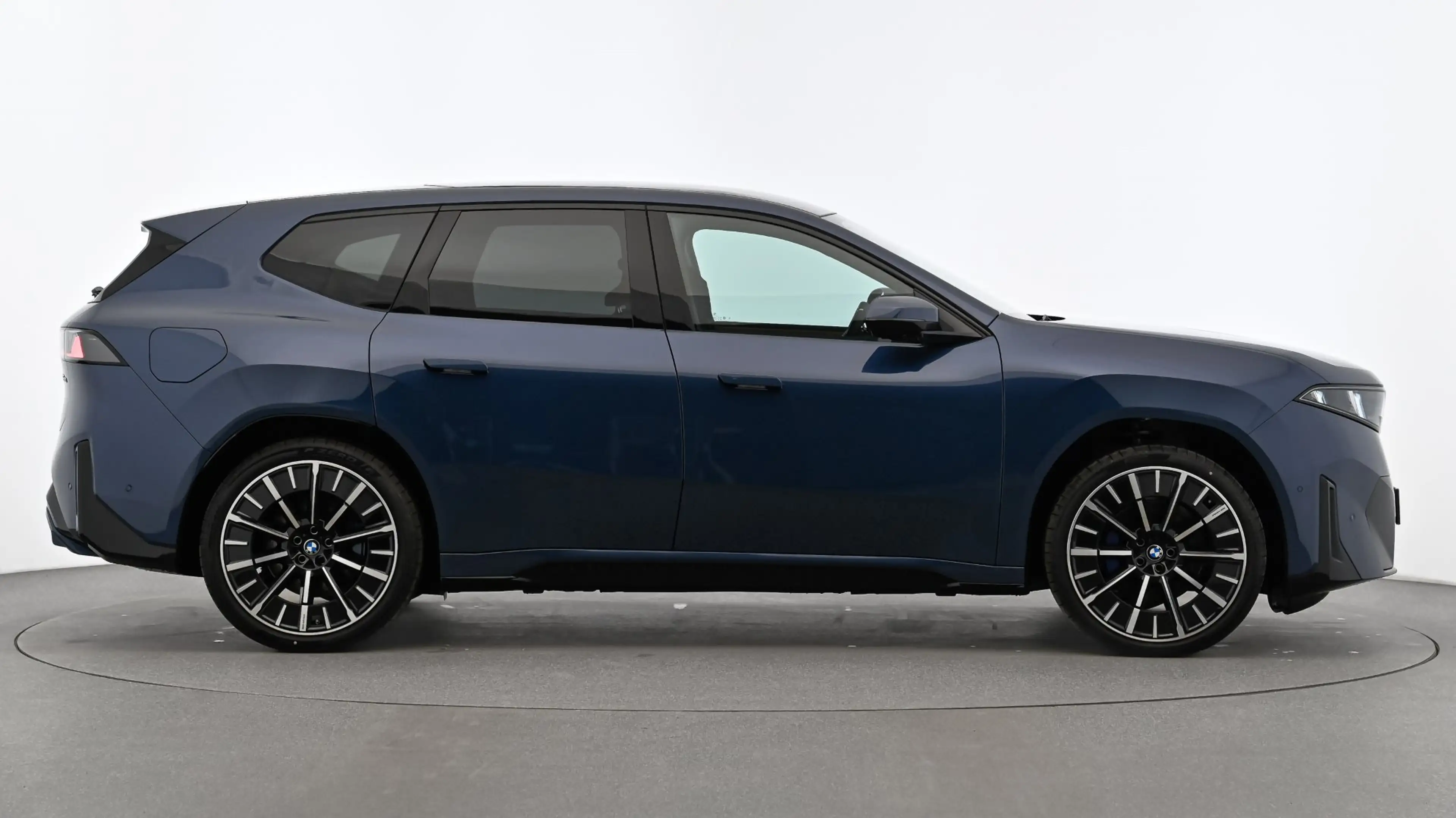 BMW iX3 50 xDrive *M-Paket/AHK/Masagesitz/Pano/360°/ACC/Adapt. LED/Innovationspaket/DA-Plus* — photo 9
