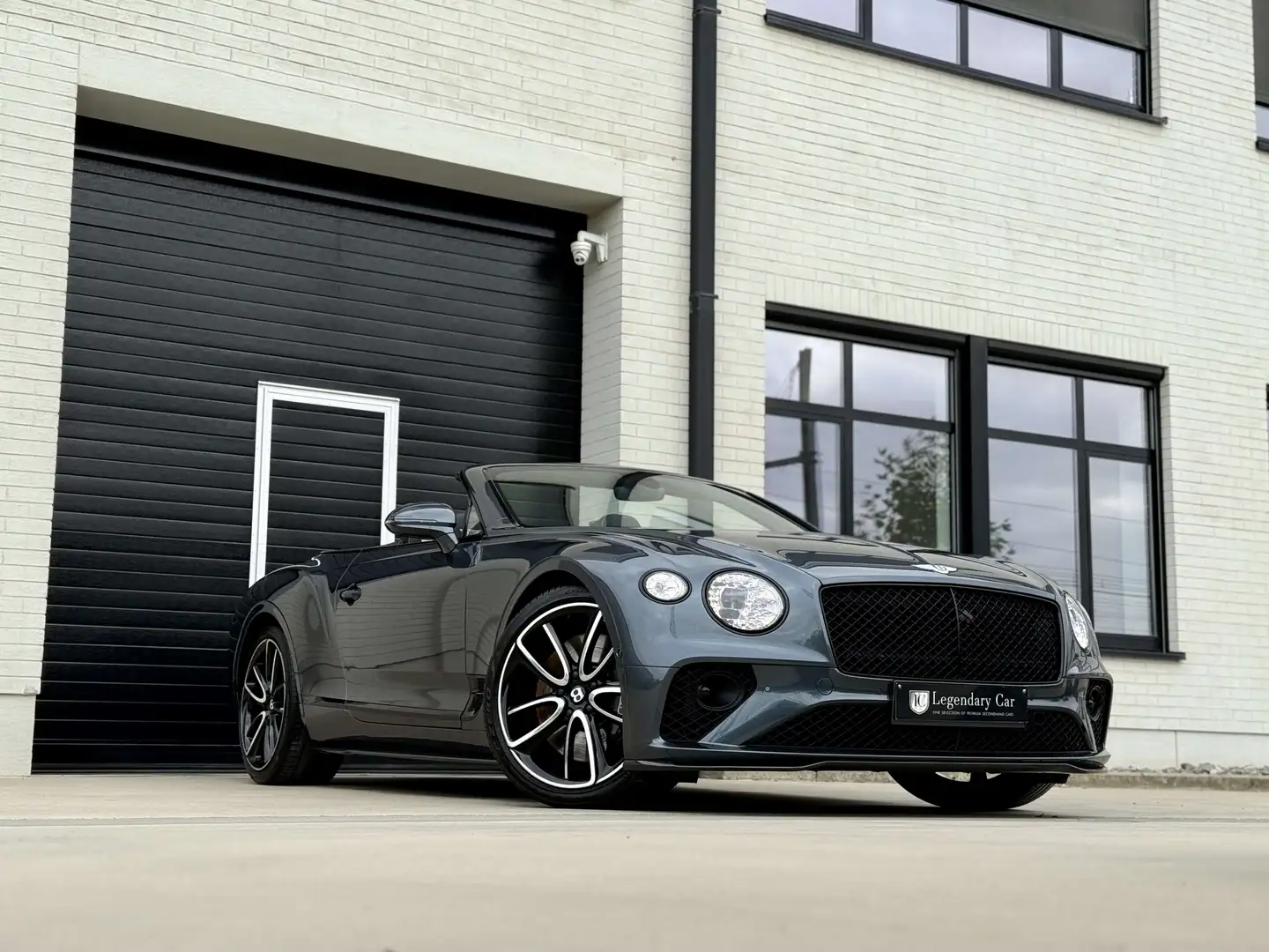 Bentley Continental GTC V8 \ MULLINER / CARBON PACKAGE \ Gris - 1
