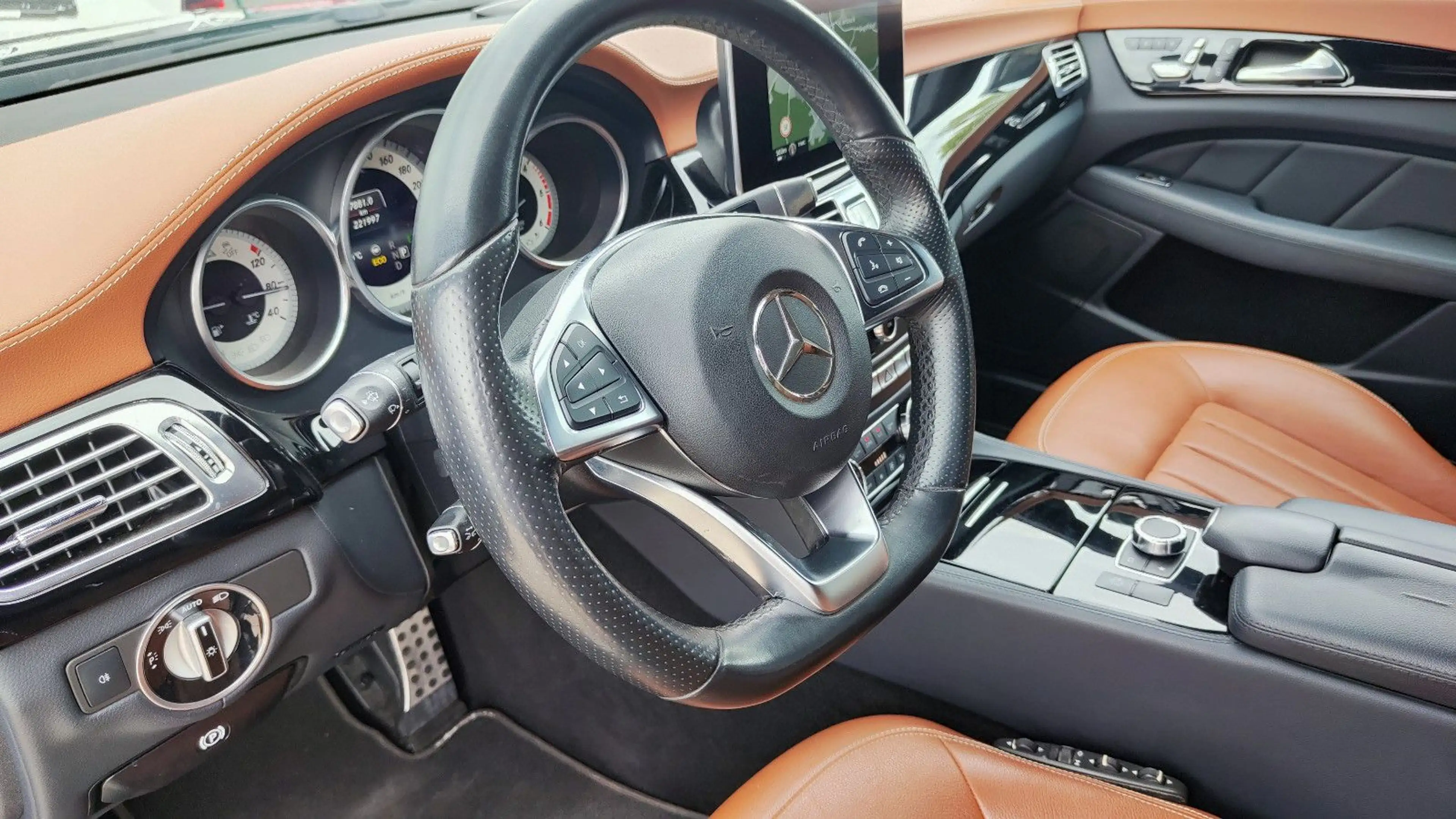 Mercedes-Benz CLS 350 CLS Shooting Brake CLS 350 BlueTec / d 4Matic — photo 24