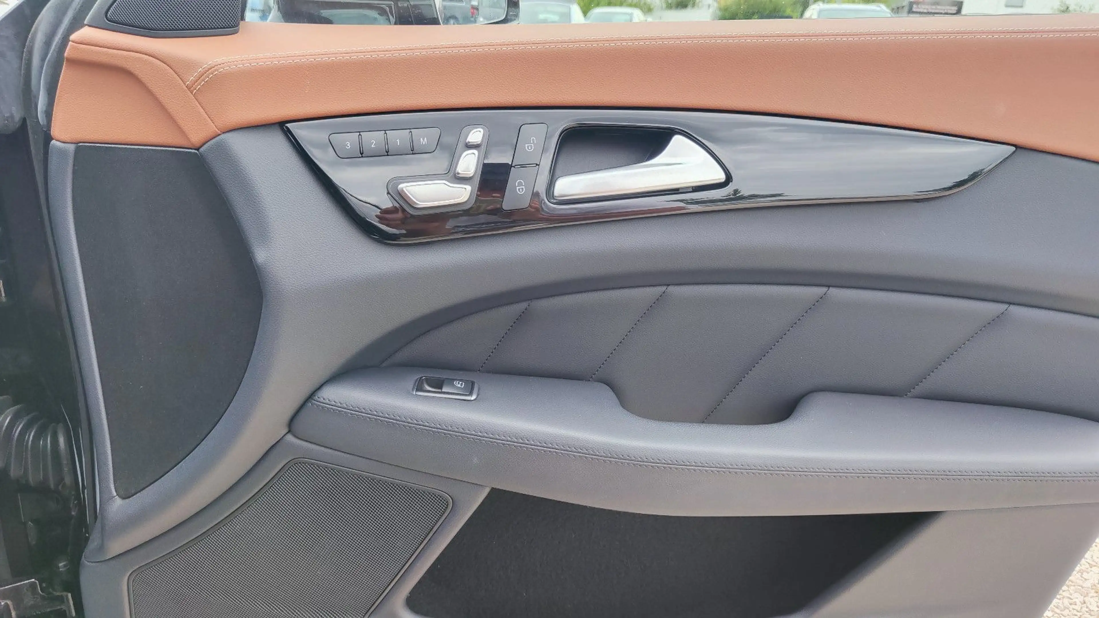 Mercedes-Benz CLS 350 CLS Shooting Brake CLS 350 BlueTec / d 4Matic — photo 35