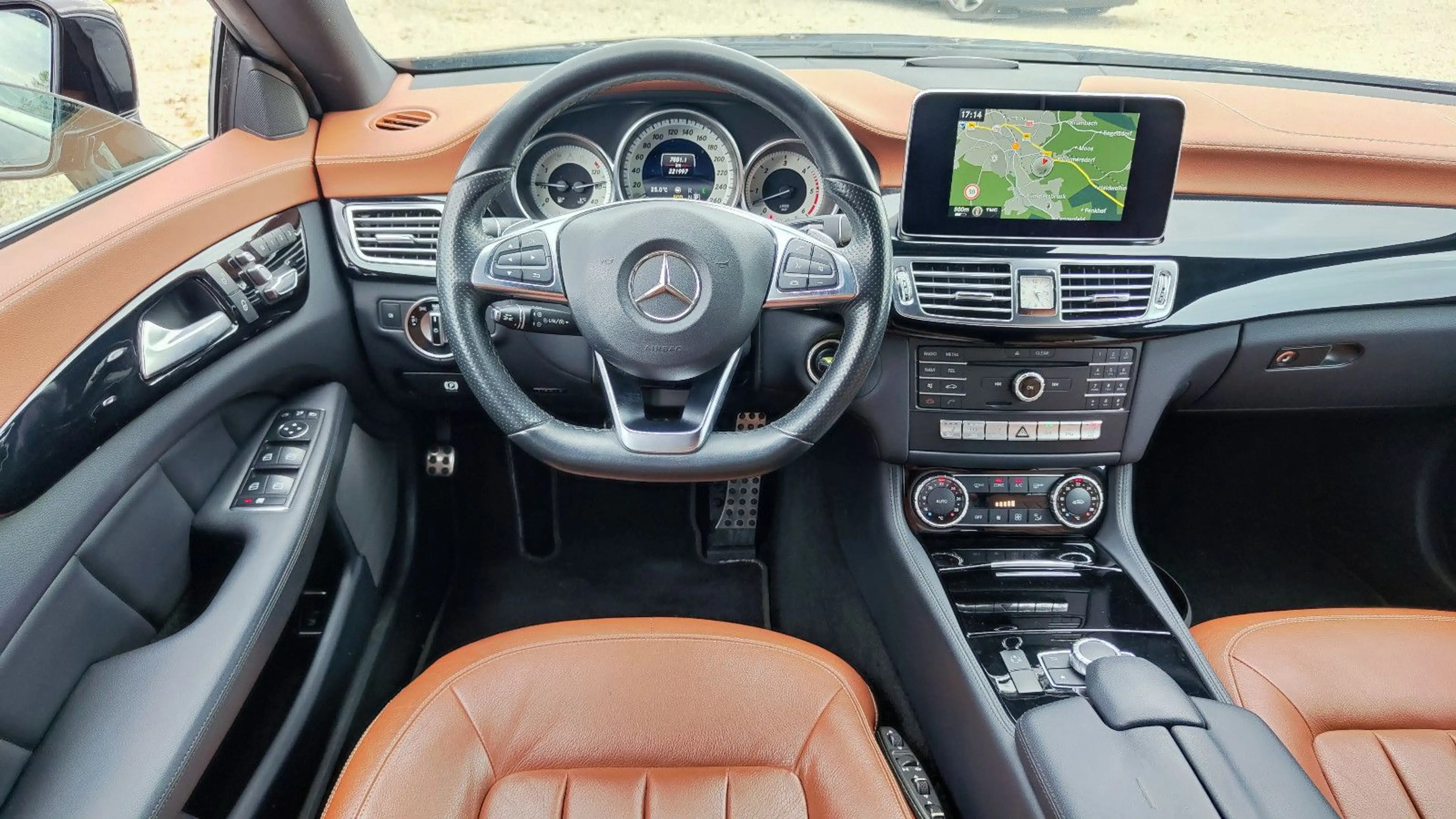 Mercedes-Benz CLS 350 CLS Shooting Brake CLS 350 BlueTec / d 4Matic — photo 26