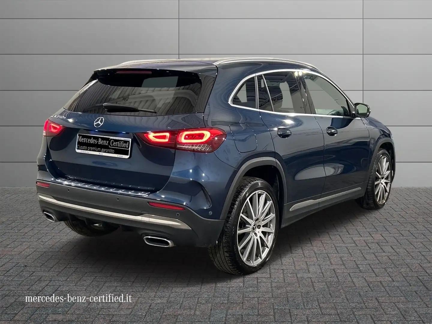Mercedes-Benz GLA 250 e plug-in hybrid(e eq-power) Premium auto Blu/Azzurro - 2