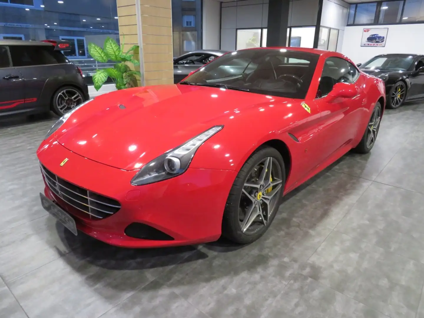Ferrari California T Rot - 1