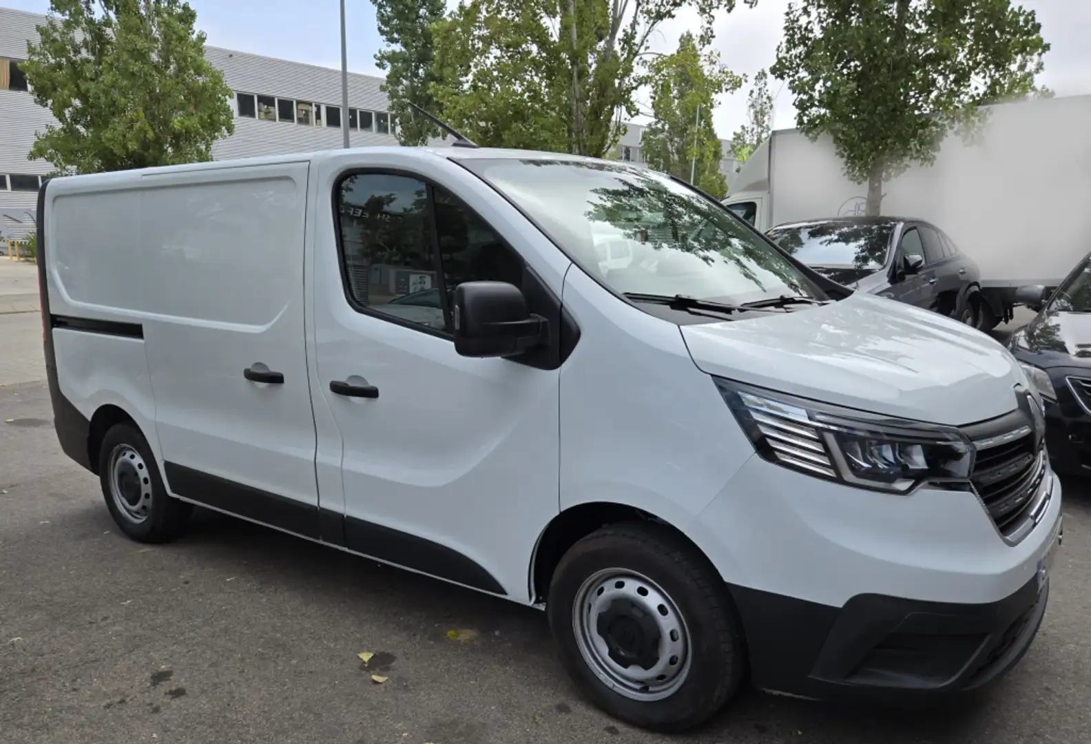 Renault Trafic Furgón L1H1 BluedCi 96kW Blanco - 1