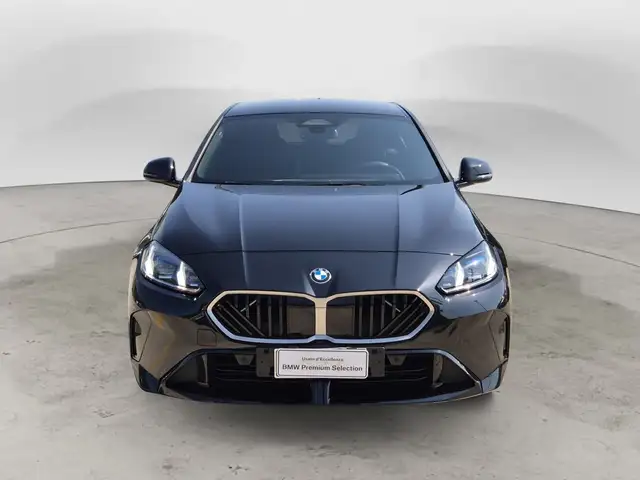 BMW 1 Series view 2