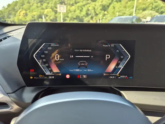 BMW 1 Series view 14