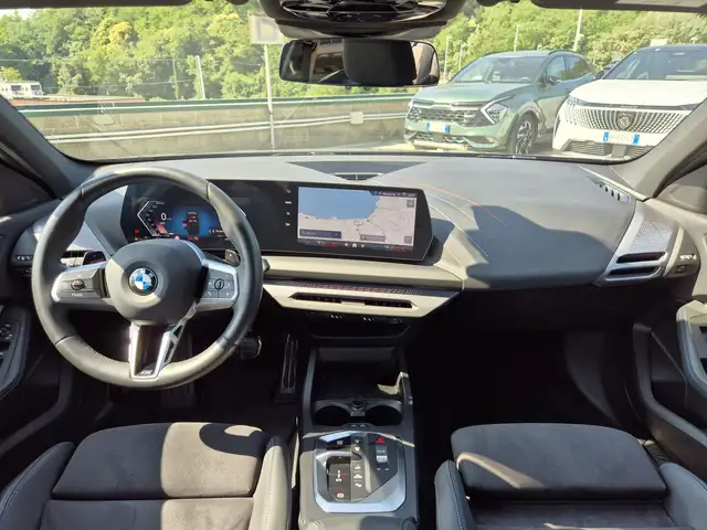 BMW 1 Series view 8