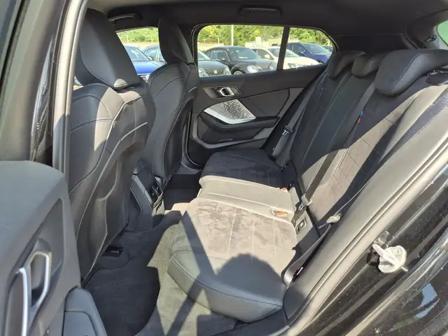 BMW 1 Series view 7