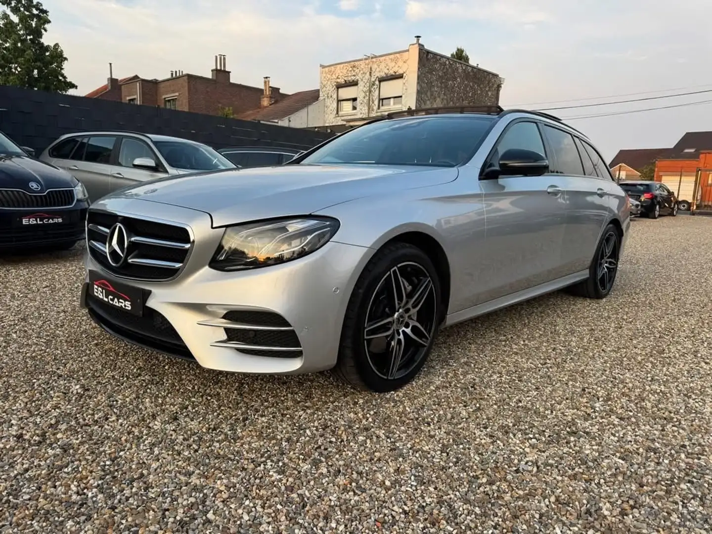Mercedes-Benz E 200 d / Pack Amg / Caméra 360° / Burmester® Grau - 1