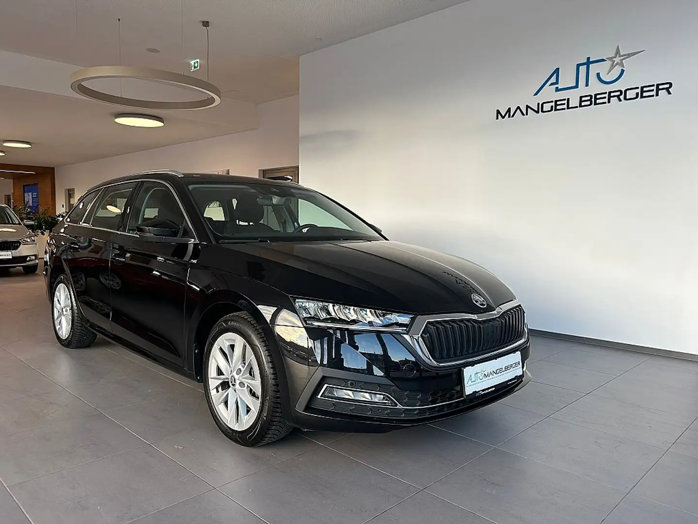 Skoda Octavia 1,4 TSI iV Hybrid PHEV Style DSG Noir - 1