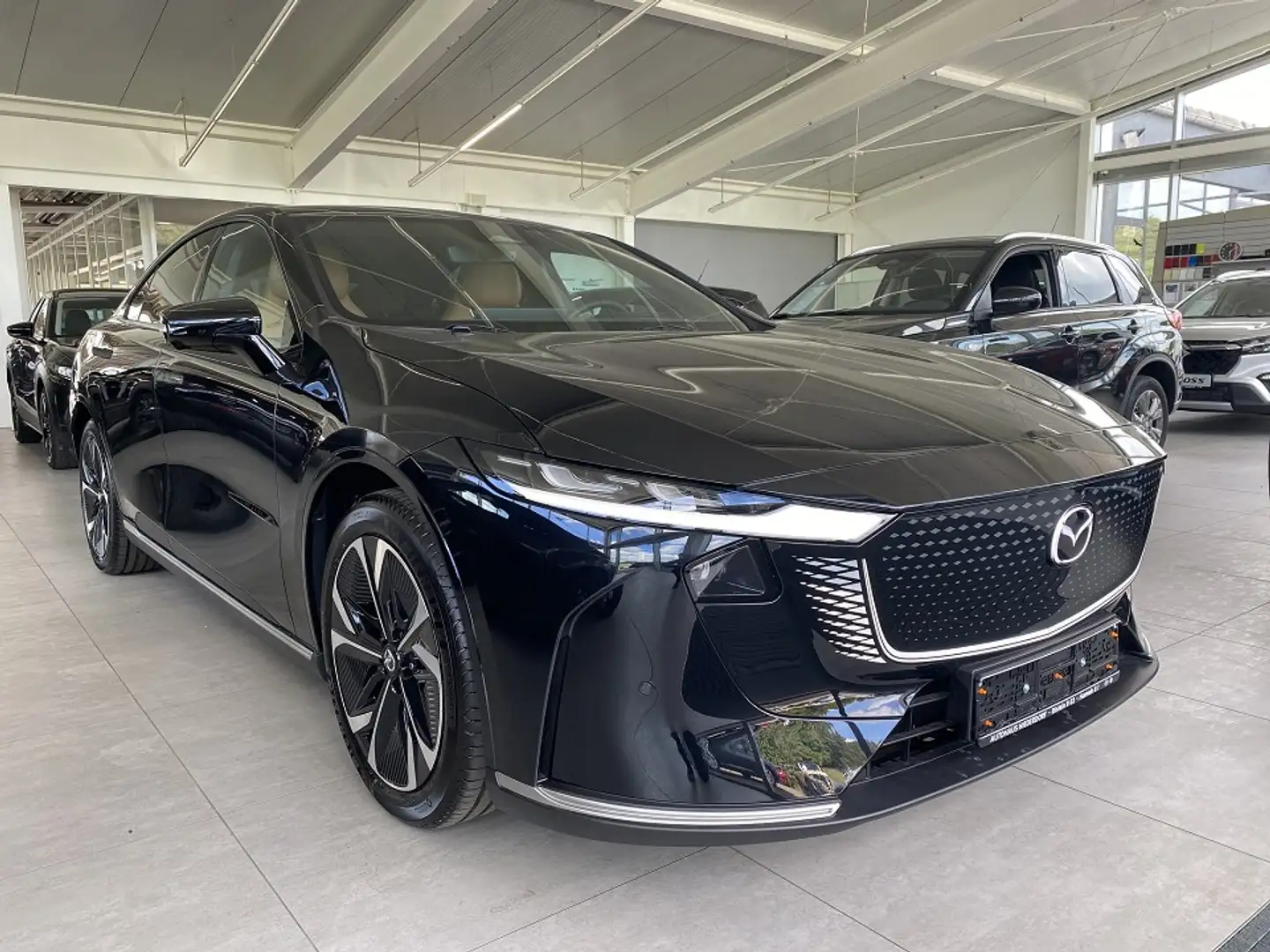 Mazda 6e EV Takumi Plus bis zu 605 KM Reichweite Leder, 360 Schwarz - 1