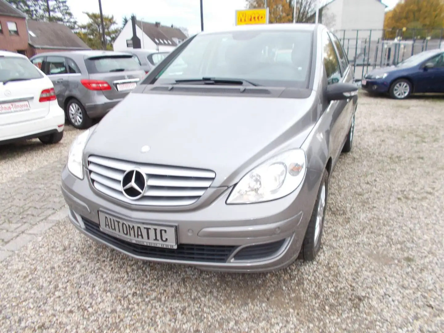 Mercedes-Benz B 200 Scheckheftgepflegt,Automatik Grau - 2