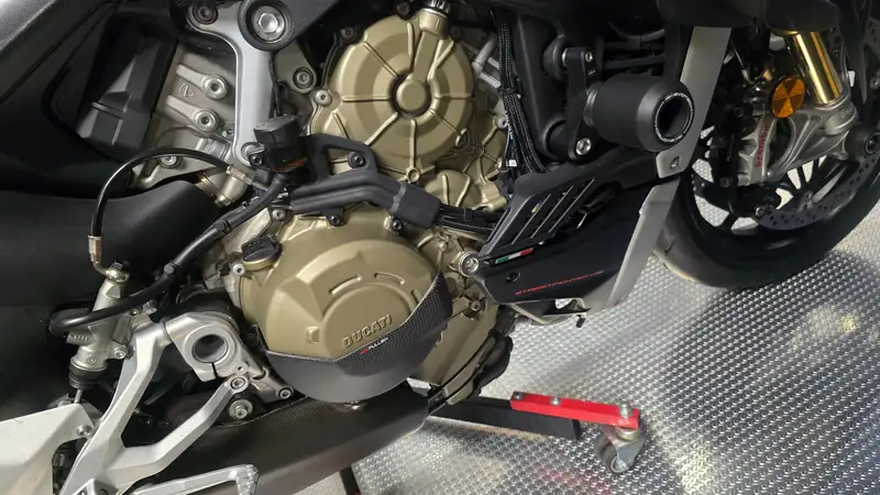 Ducati Streetfighter - foto 7