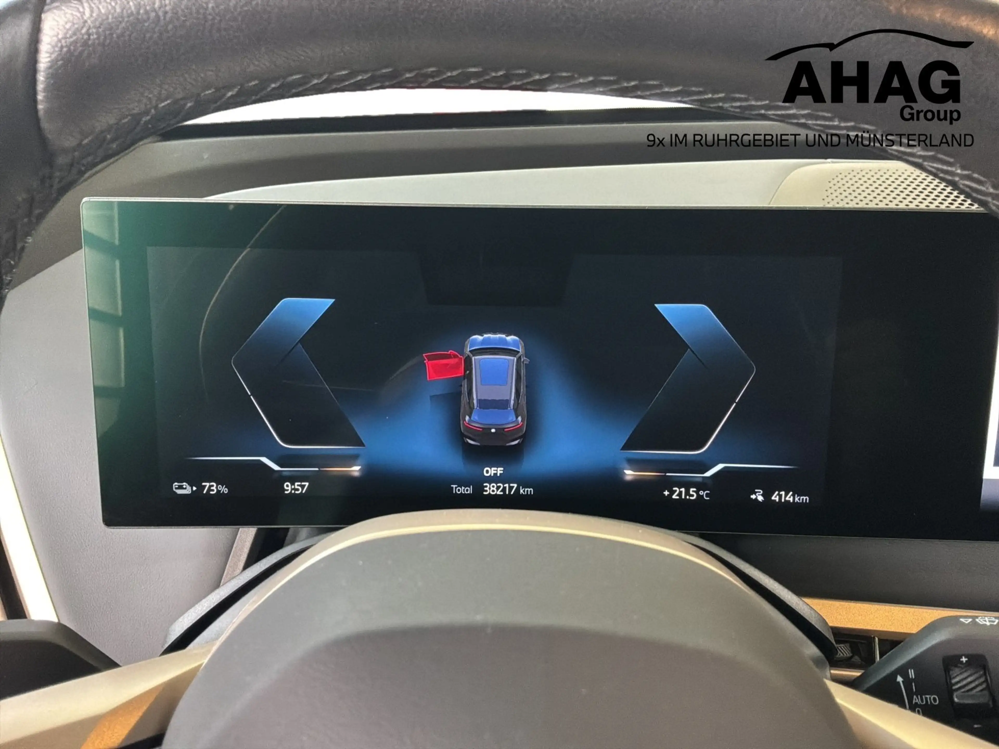 BMW iX xDrive50 — photo 11