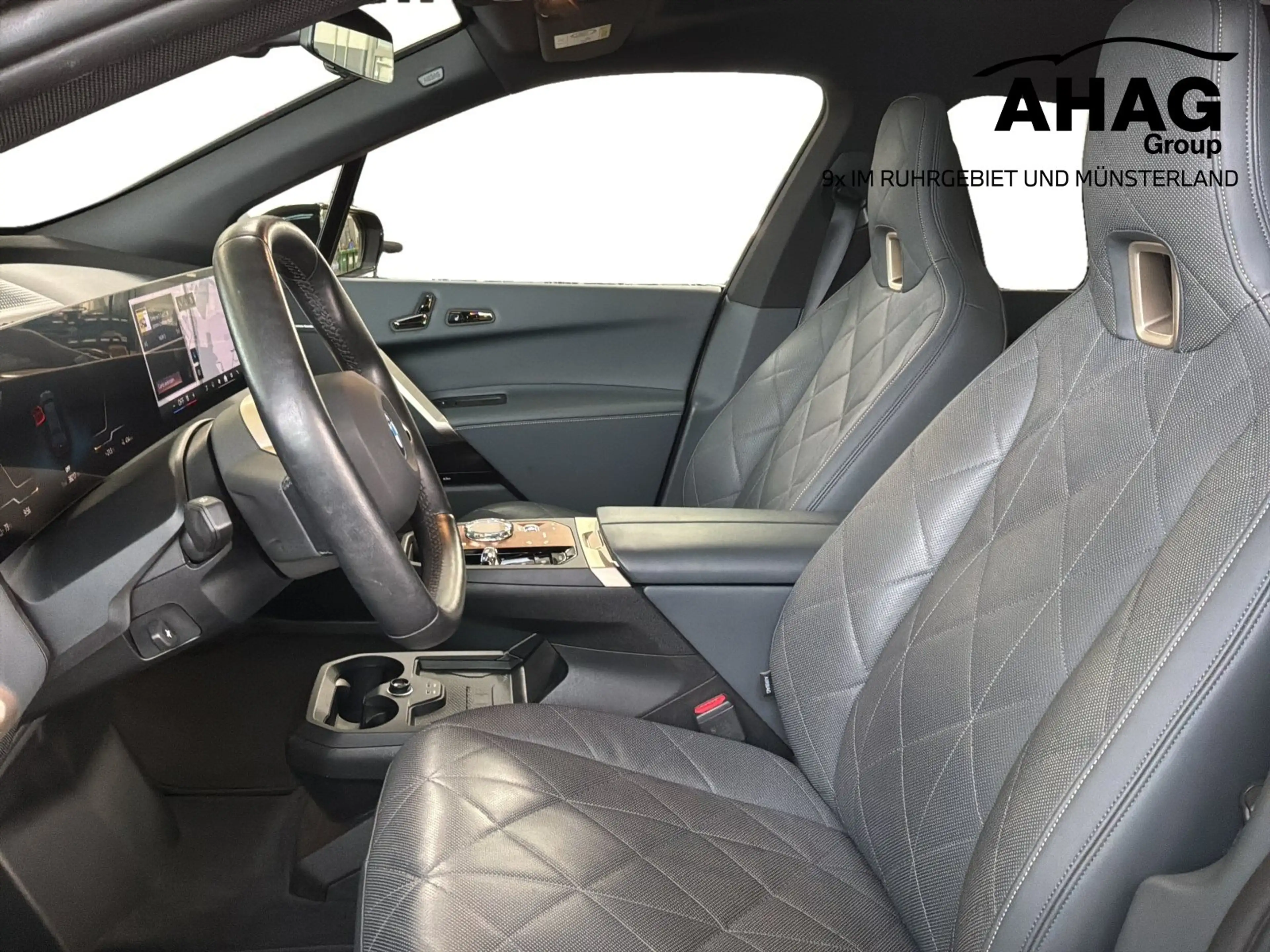 BMW iX xDrive50 — photo 7