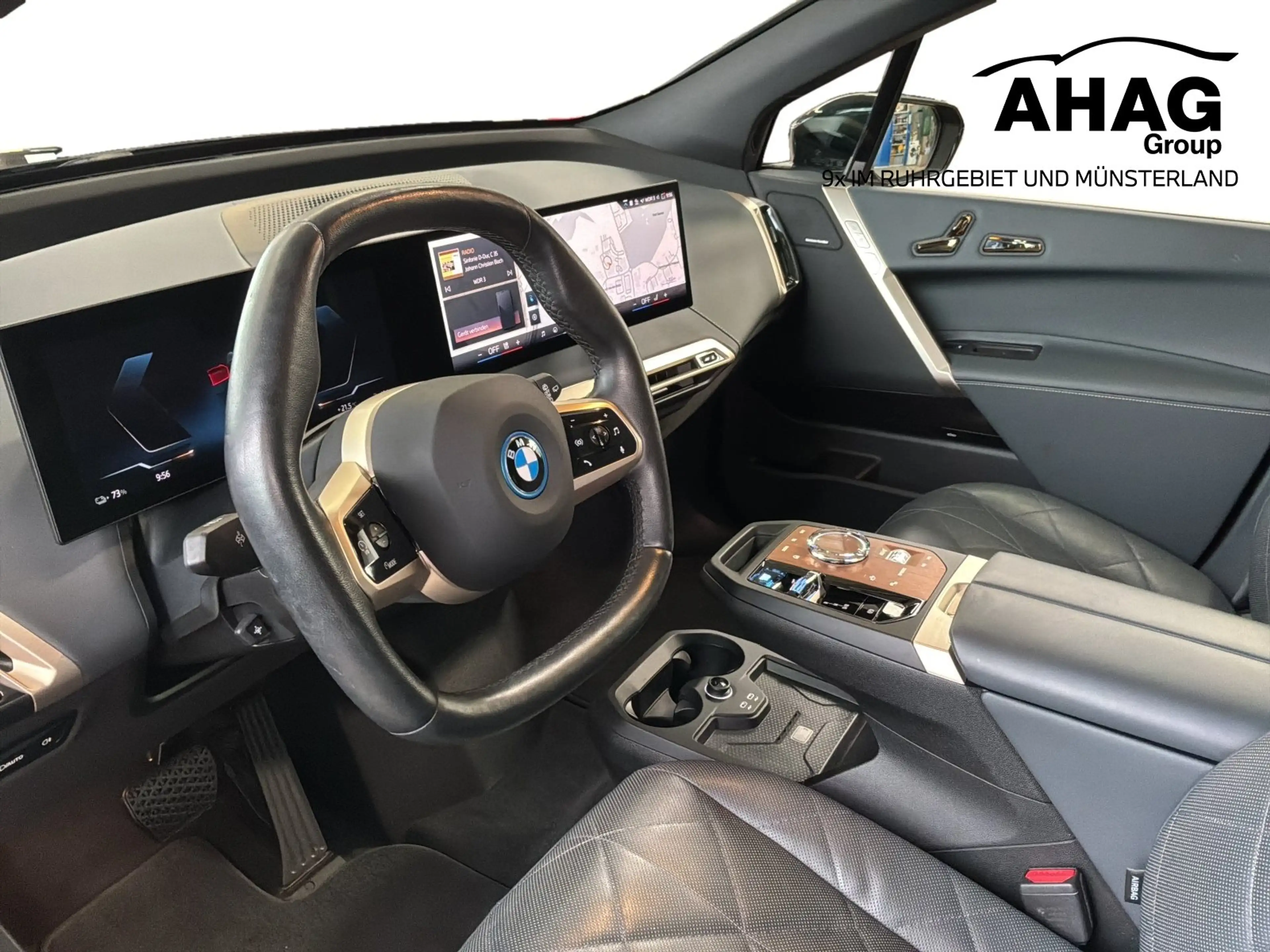 BMW iX xDrive50 — photo 8
