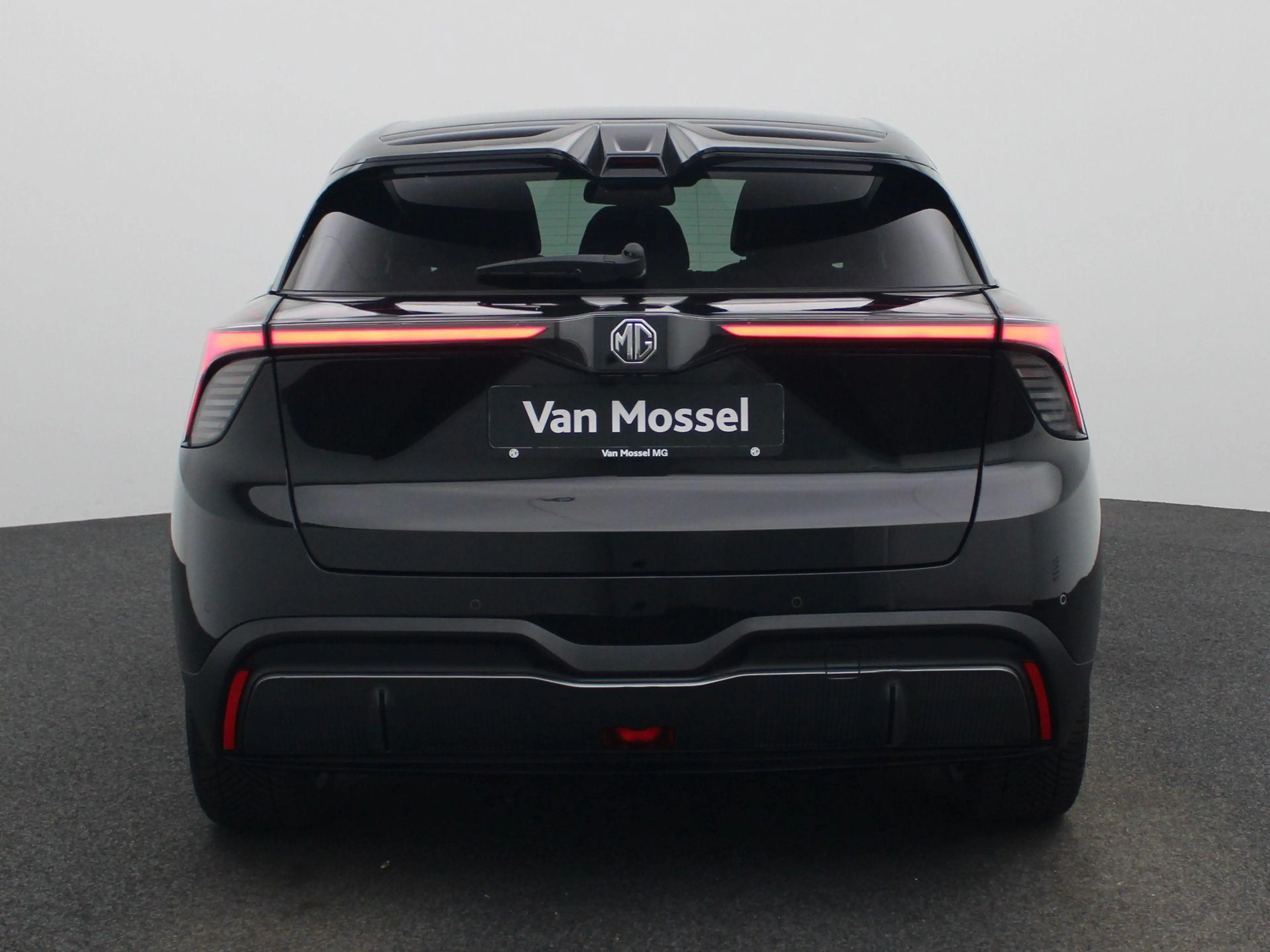 MG MG4 Electric Luxury 64 kWh | WLTP 435 KM | Navi | ACC — photo 6